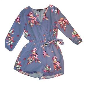 Floral sleeves romper